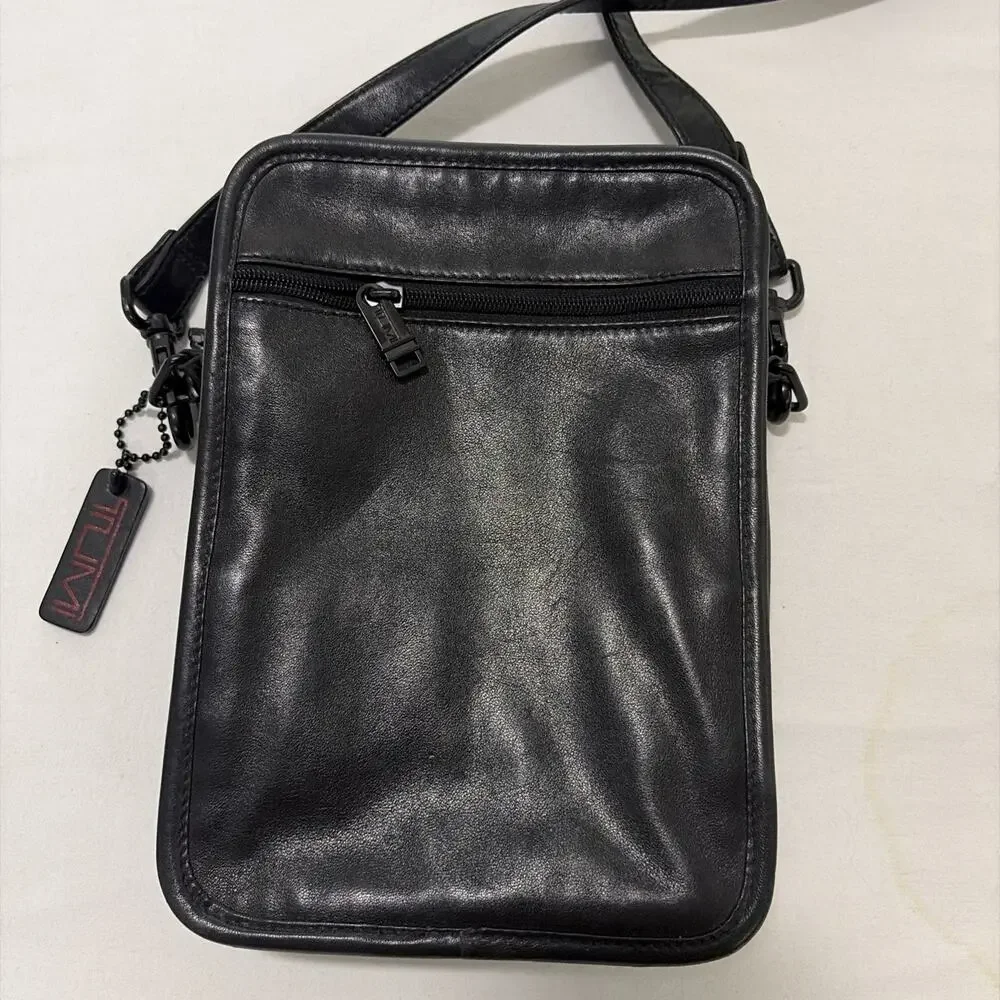 Tumi travel zippered